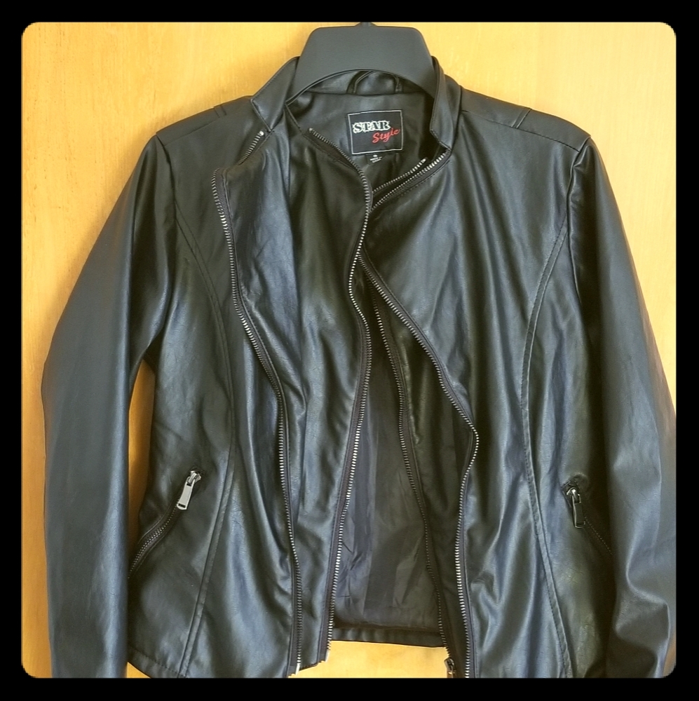 Faux Leather zipper jacket black size small